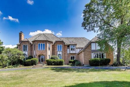 33 N Liberty Dr, Barrington, Illinois 60010, USA