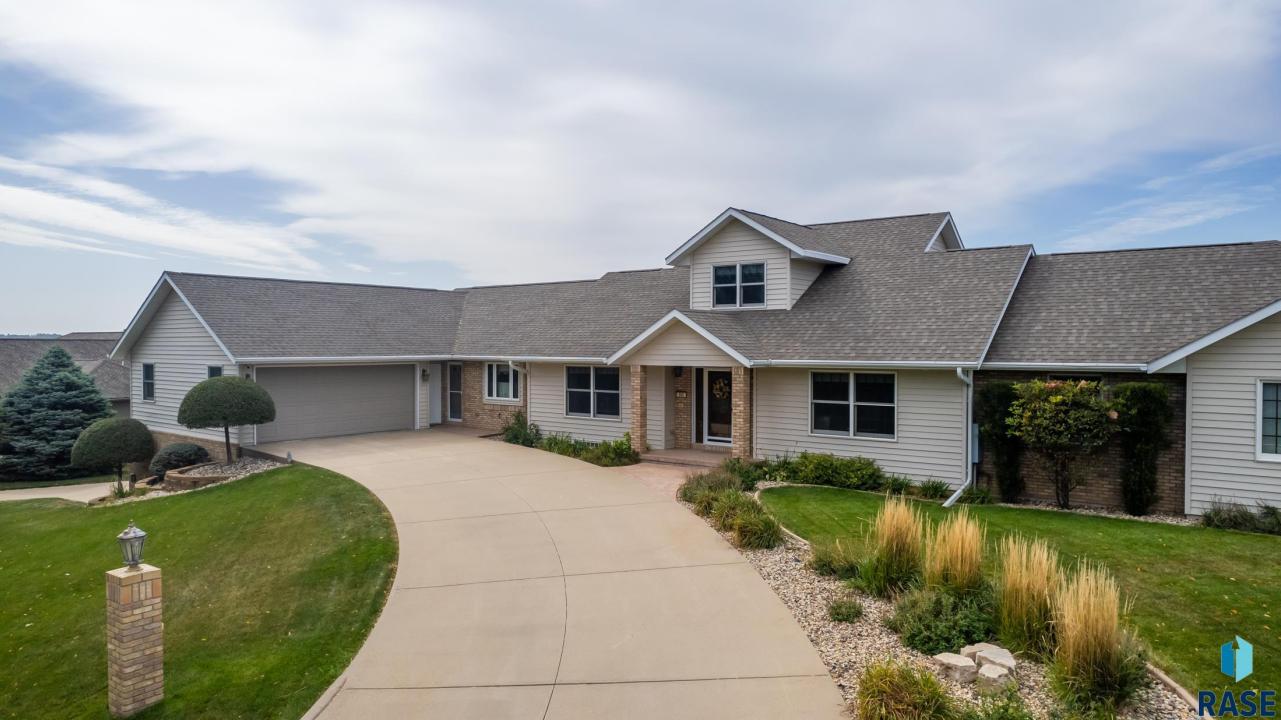 300 Calumet Cir, Yankton, South Dakota 57078, USA