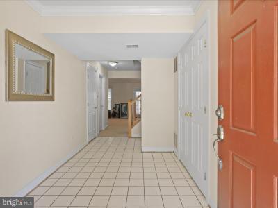 7441 Heatherfield Lane, Alexandria, Вирджиния 22315, Соединенные Штаты