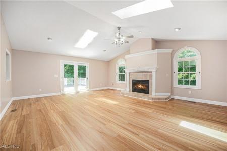 11801 Quail Crest Avenue, Mantua, Ohio 44255, USA