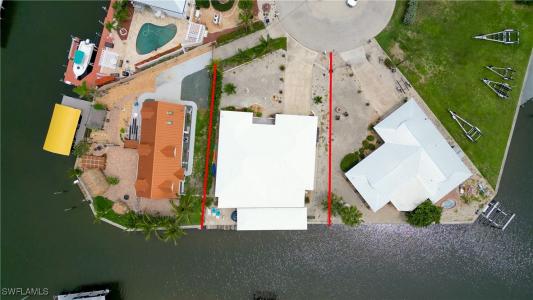 2277 Sapodilla Lane, St James City, Florida 33956, USA