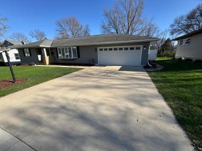 322 Glenn Road, Albert Lea, ミネソタ 56007, アメリカ合衆国