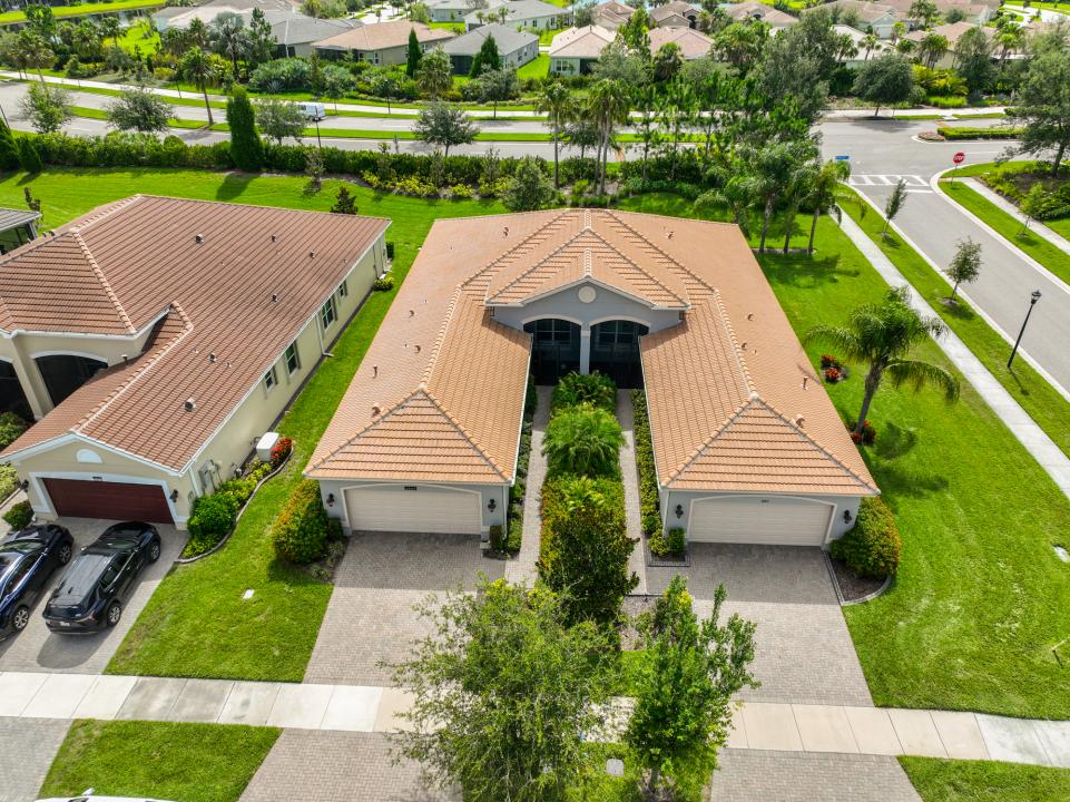 4905 Avila Leaks Dr, Wimauma, Florida 33598