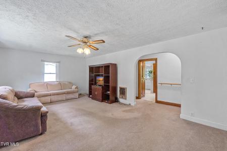 1260 Robinhood Road, Greeneville, Tennessee 37743
