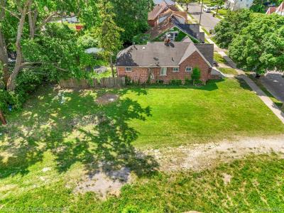 8638 Northlawn Street, Detroit, Michigan 48204, USA