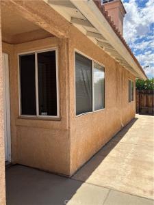12321 Glenwood Lane, Victorville, 加州 92395, 美國