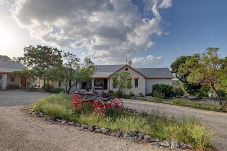 7680 NW White Oak Rd, Kerrville, Teksas 78028, USA