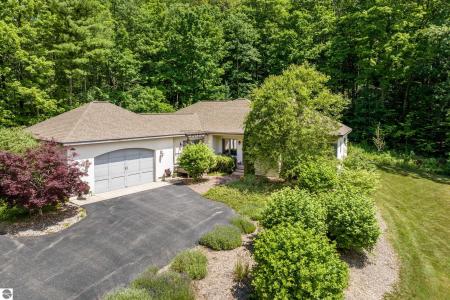 580 W Broadway, Suttons Bay, Michigan 49682, USA