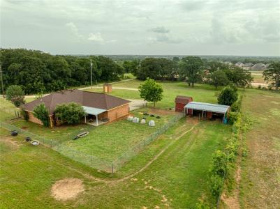1300 Knob Road, Springtown, Texas 76082