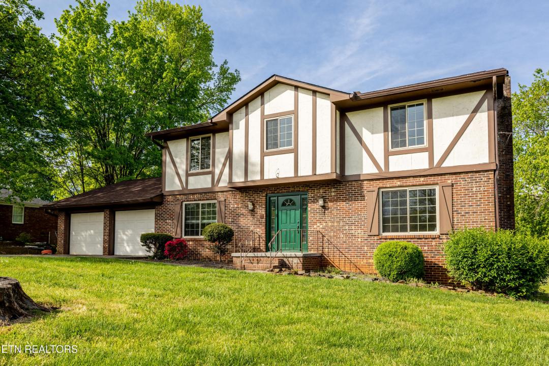 319 Kenmark Drive, Maryville, Tennessee 37803