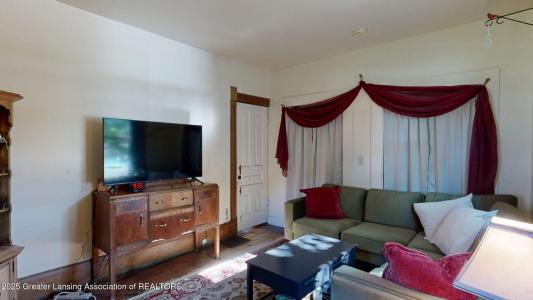 325 N Sycamore Street, Lansing, Michigan 48933