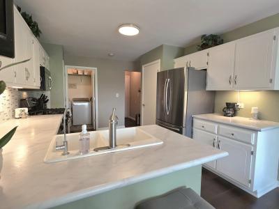 17207 Arrow Head Drive, Lockport, Illinois 60441