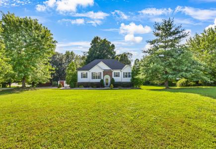 720 Superior Ln, Clarksville, Tennessee 37043