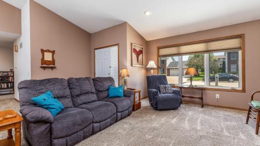 2429 Whitetail Drive, Asbury, Iowa 52002