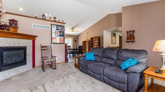 2429 Whitetail Drive, Asbury, Iowa 52002