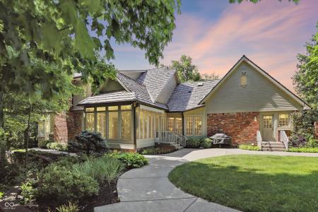 8661 Williamshire W Drive, Indianapolis, Indiana 46260, USA