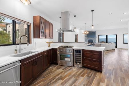 98 Chutes Lane, Sandpoint, Idaho 83864, HOA KỲ