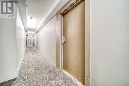 36 LISGAR STREET, Toronto (little Portugal), Ontario M6J 0C7, Canadá