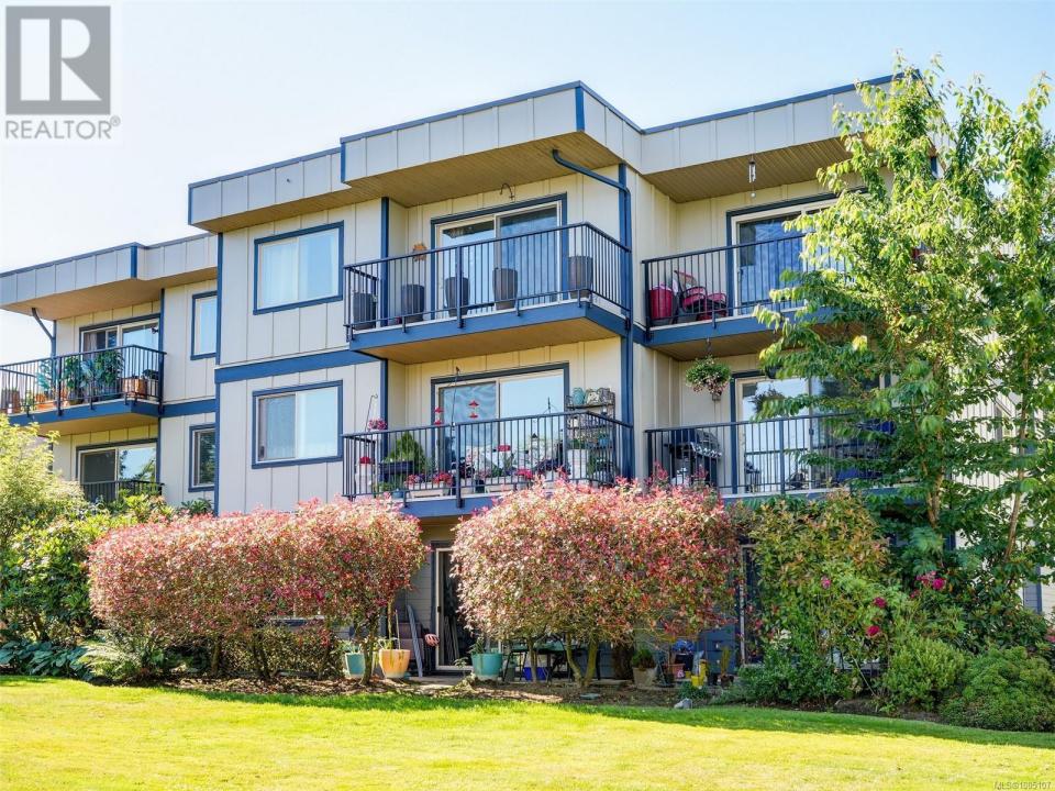 2427 AMHERST AVENUE, Sidney, Colúmbia Britânica V8L 2H1, CANADÁ