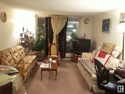 10160 116 STREET NW, Edmonton, Alberta T5K 1V9, Canada