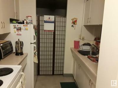 10160 116 STREET NW, Edmonton, Alberta T5K 1V9, Canada