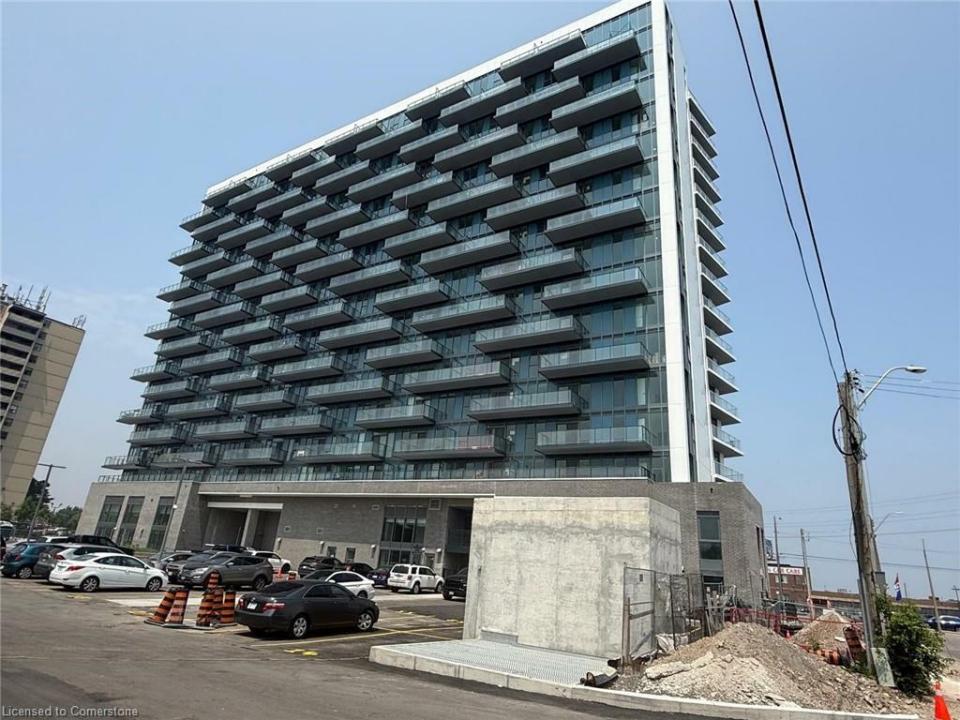 2782 BARTON STREET E, Hamilton, Ontario L8E 0L3, Kanada