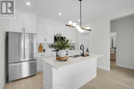 798 BUCKEYE LANE, London North (north E), 온타리오주 N6G 5B1, 캐나다