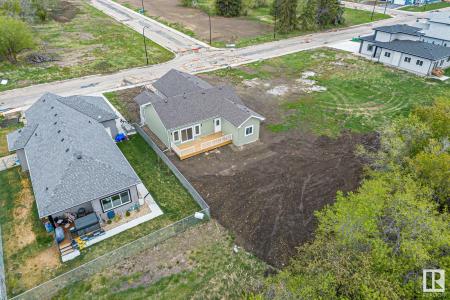 5201 55 STREET, Wabamun, Alberta T0E 2K0, Kanada