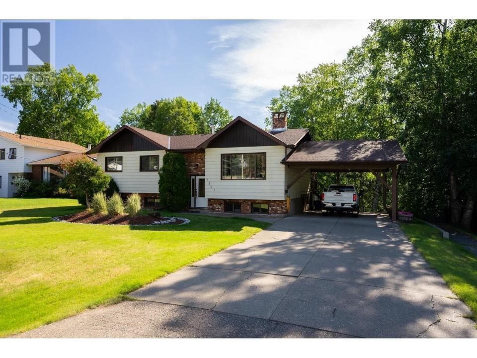 3158 WALLACE CRESCENT, Prince George, Colombia Británica V2K 3R6, Canadá