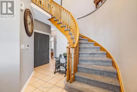 53 KINROSS AVENUE, Whitby (brooklin), Ontario L1M 2C4, Canada