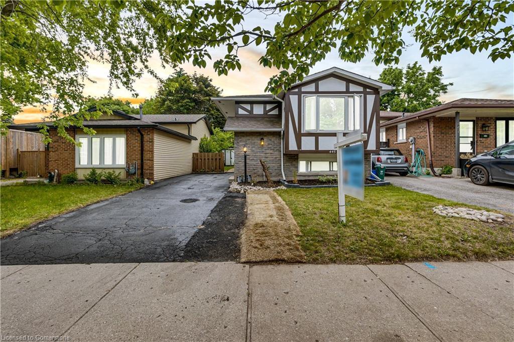 445 DRUMMERHILL CRESCENT, Waterloo, Ontario N2T 1G3, Canada