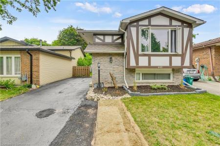 445 DRUMMERHILL CRESCENT, Waterloo, Ontario N2T 1G3, Canada