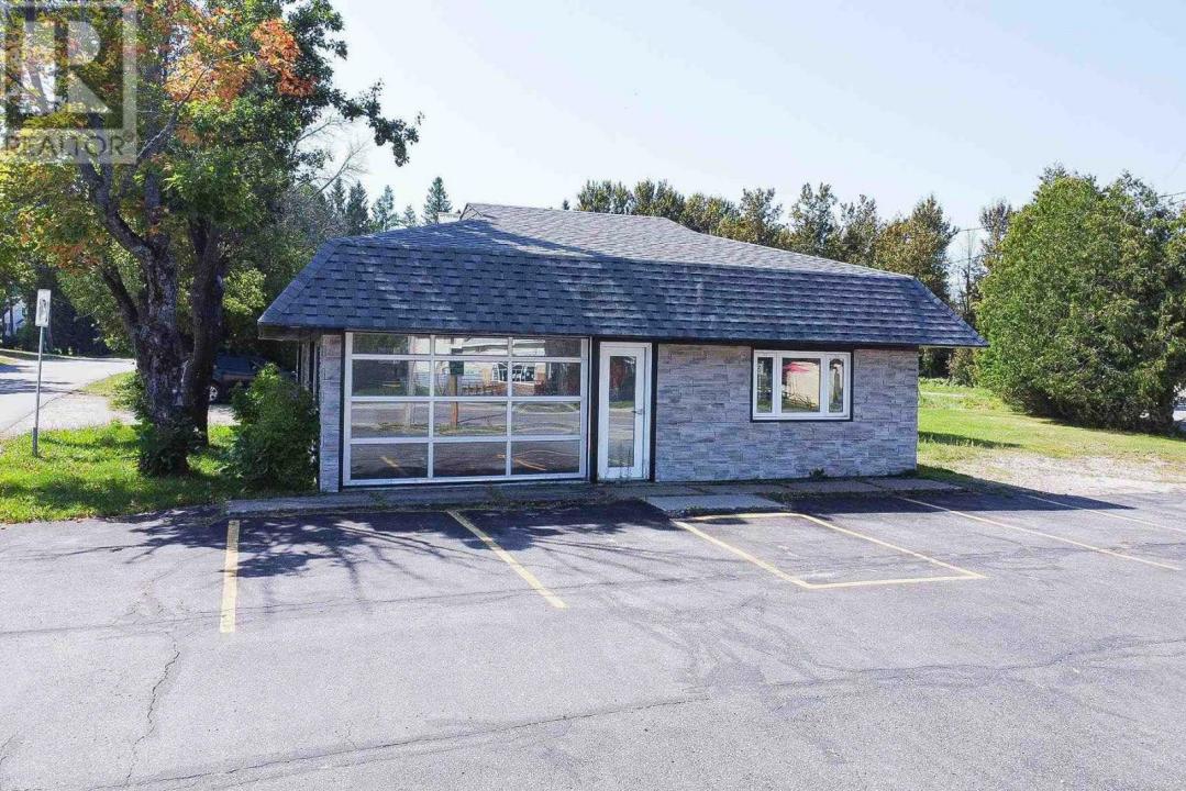 1202 GORE ST, Richards Landing, Ontario P0R 1J0, Canada