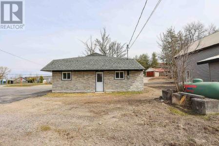 1202 GORE ST, Richards Landing, Ontario P0R 1J0, Canada