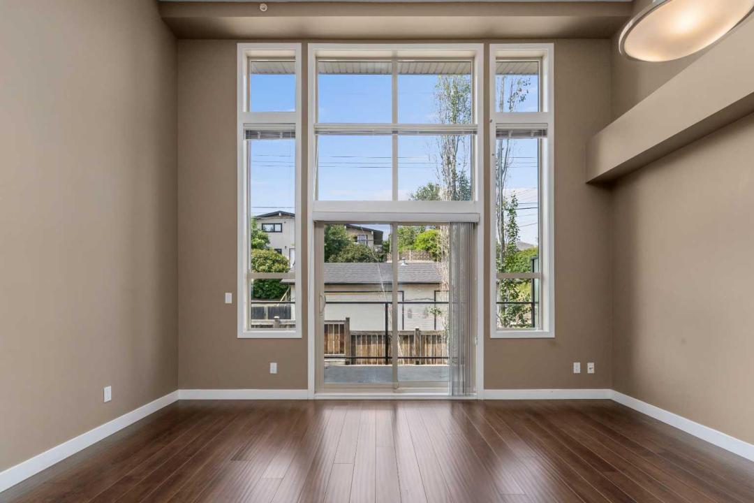 4303 1 STREET NE, Calgary, Alberta T2E 7M3, Canadá