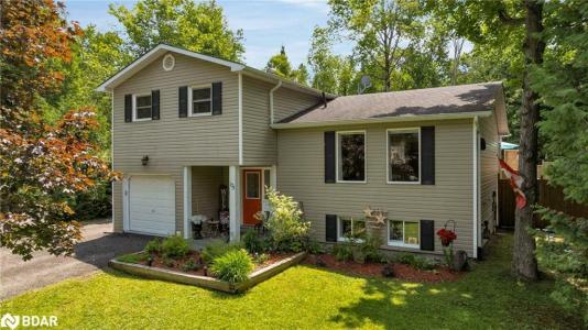 175 SEGWUN BOULEVARD, Gravenhurst, 安大略省 P1P 1C5, 加拿大