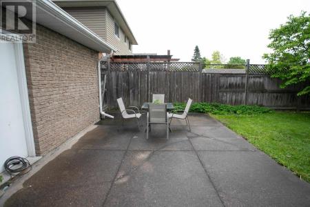 25 HEALY ST, Sault Ste. Marie, Ontario P6A 6C1, Canadá