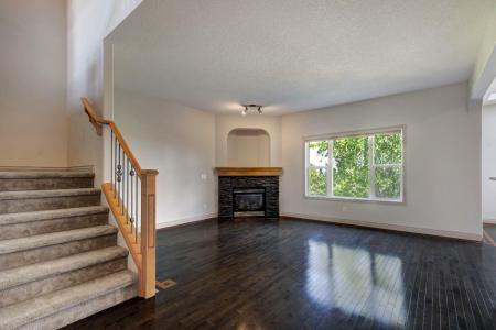 230 WESTMOUNT CRESCENT, Okotoks, Alberta T1S 2J2, Canada