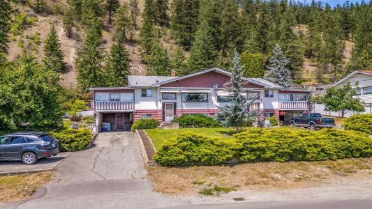 396 MOUBRAY ROAD, Kelowna, ブリティッシュコロンビア V1V 1R4, カナダ