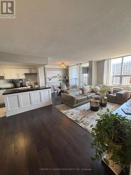 10 EDGECLIFF GOLFWAY, Toronto (flemingdon Park), Ontario M3C 3A3, Canada