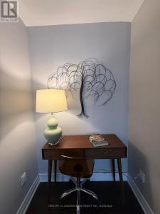 10 EDGECLIFF GOLFWAY, Toronto (flemingdon Park), Ontario M3C 3A3, Canada
