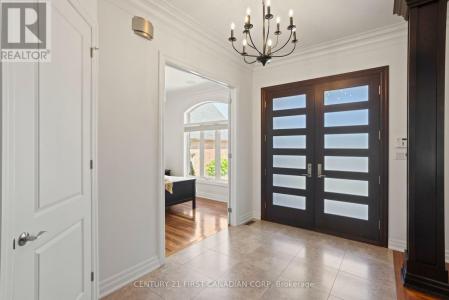 7071 CLAYTON WALK, London South (south V), Ontario N6P 0A1, Canada