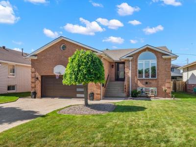 480 DELAWARE AVENUE, Lasalle, Ontario N9J 1S4, Canada