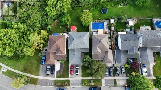 13 ALDERBROOK DRIVE, Clarington (courtice), Ontario L1E 1N4, Canada