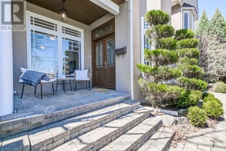 2377 ONTARIO STREET, Oakville (br Bronte), Ontario L6L 1A6, Canada