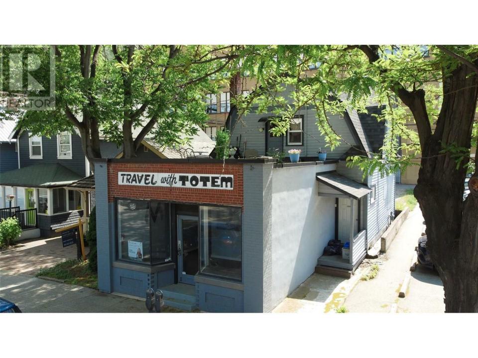 1560 BAY AVENUE, Trail, British Columbia V1R 4B3, Canada