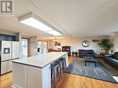 4142 DALE LAKE ROAD, Quesnel, British Columbia V2J 6M9, Canada
