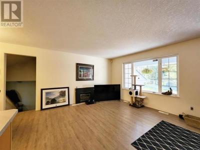 2711 ROBERTA ROAD, Quesnel, British Columbia V2J 6L5, Canada