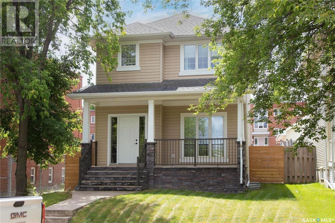 23 19TH STREET E, Prince Albert, Saskatchewan S6V 1J1, Canada