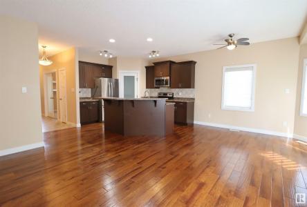 340 SPRUCE RIDGE ROAD, Spruce Grove, Alberta T7X 0J4, Canadá